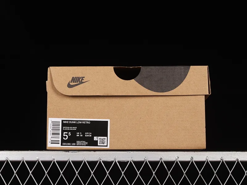 All Categories Nk SB Dunk Series Nk SB Dunk Low Low-top sneakers Nk Dunk Low Black and White Panda Code Customized version of deconstructed strap casual sneakers DD1391-100